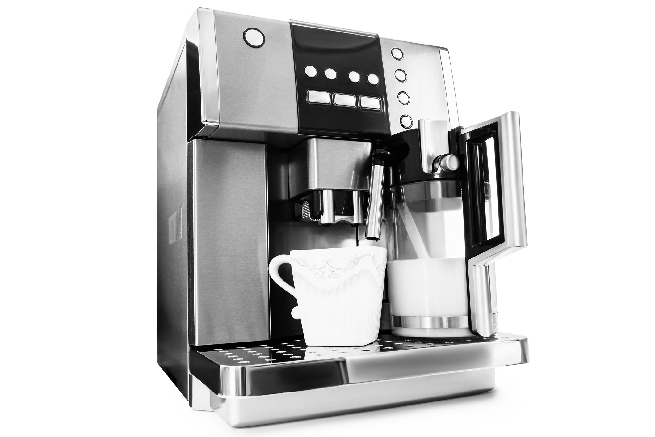 Automatický kávovar připravuje kávu